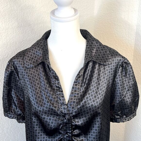 Apt. 9 Woman Gray and Black Polka Dot Short Sleeve Button Front Blouse ~ Size 1X - Picture 2 of 8